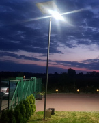 Lampa solarna LED Delphini-0X ze słupem stalowym i fundamentem 5-7m