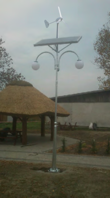 Lampa hybrydowa parkowa jednoramienna panel 275W / LED 1x8W / turbina 300W