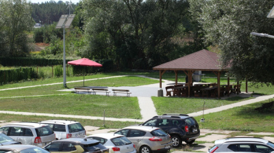 Lampa hybrydowa LED 2x20-30W / panele 2x275W / turbina 400W / słup 6m / aku 2x150Ah