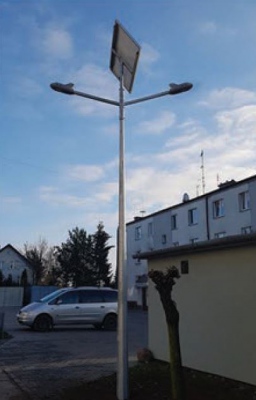 Latarnia solarna Casta Pro LED dwuramienna 2x15W / panel 150W / aku 100Ah bez słupa